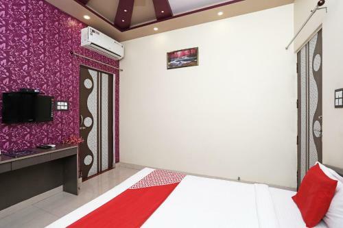 Oyo 19379 Hotel Sai Palace
