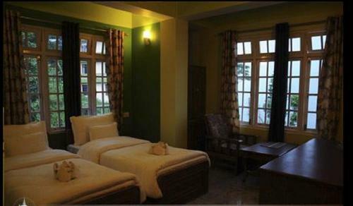 Hotel Chas Breathing Stone