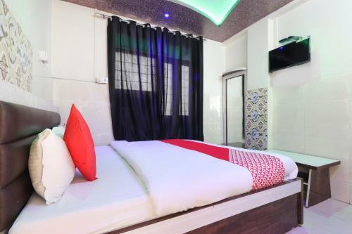 Oyo 69930 Hotel Kanha Dham