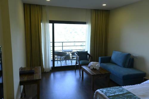 Hotel Amritara The Chateau