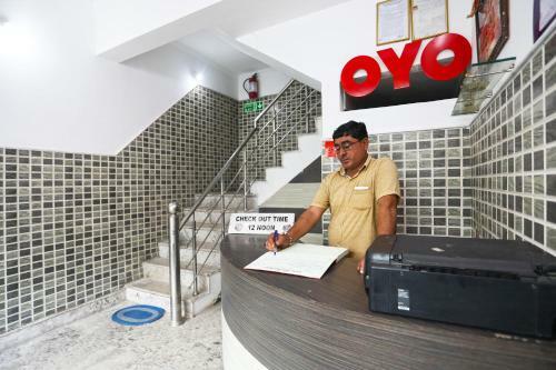 Oyo 49556 Hotel Shree Maa Palace