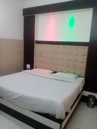 Hotel Girnar Palace Katra