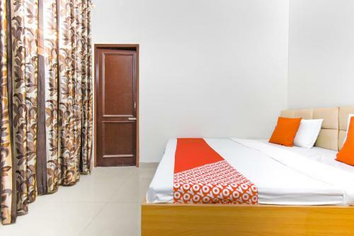 Hotel Oyo 70517 Sabtera Homes