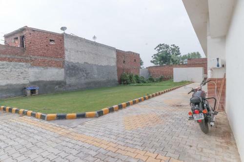 Hotel Oyo 72644 Castle Mohali
