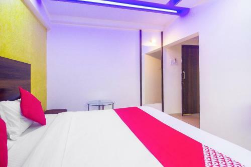 Oyo Flagship 76385 Hotel Samrat Palace - Moca