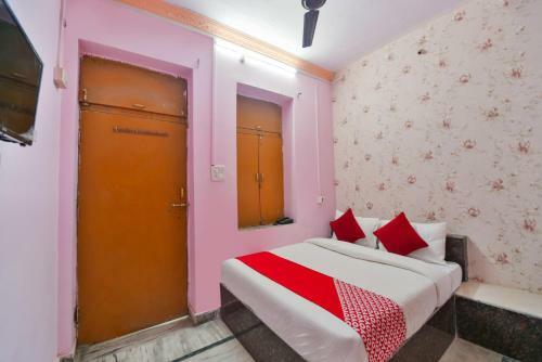 Oyo 60532 Hotel Radhika Palace