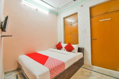 Oyo 60532 Hotel Radhika Palace