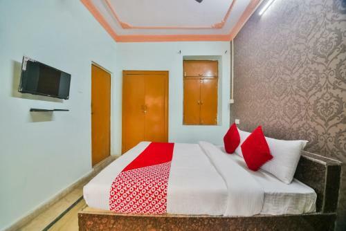 Oyo 60532 Hotel Radhika Palace