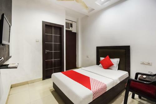 Oyo 8429 Hotel Raj