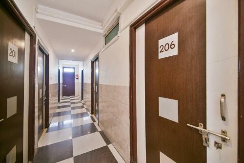 Oyo 45055 Hotel King's Palace