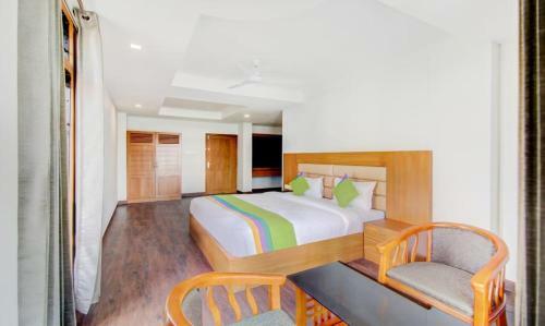 Hotel Central Gate(Business And Luxury Hotel)