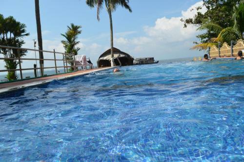 Posada Budget Lakeside Suites