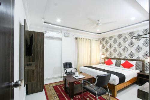 Hotel Oyo 23994 Rich Fort