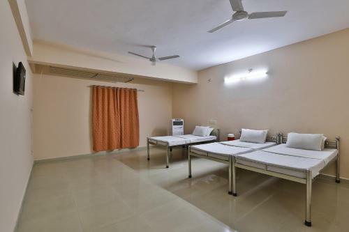 Hotel Oyo 66864 R K Residency