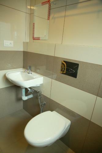 Hotel Kalathil Tourist Home