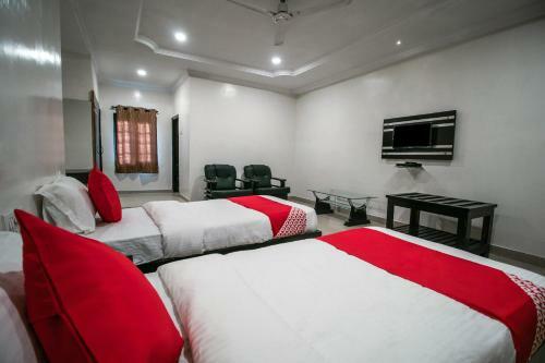Hotel Oyo 11565 V V Pride