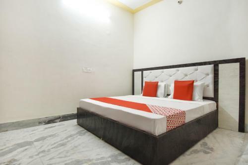 Oyo 48981 Hotel Savera