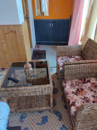Hostal Paradise Leh Residency