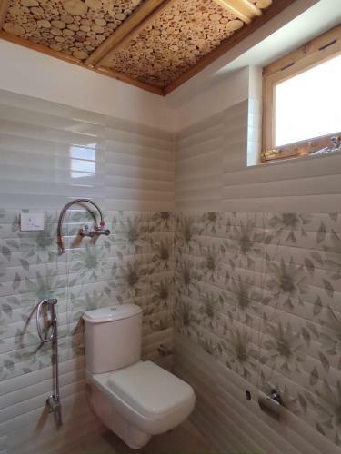 Hostal Paradise Leh Residency
