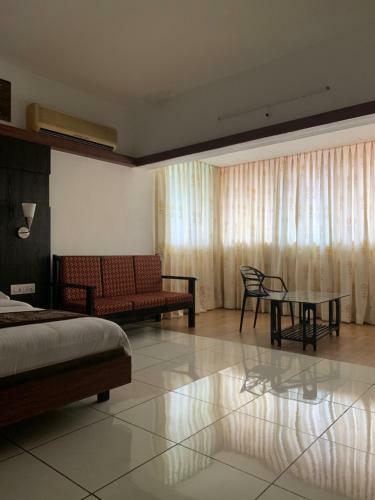 Hotel Honeybee Resort