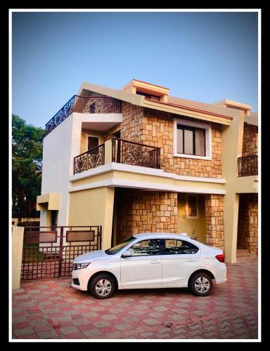 The Emerald Hillside Villa 4