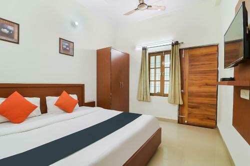 Hotel Capital O 70894 Sarovar Inn