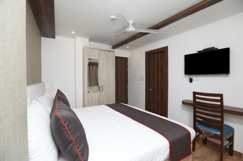 Hotel Collection O 42661 One8 Wave Mall