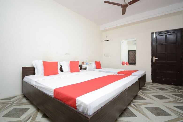 Oyo 29034 Hotel Arora Inn