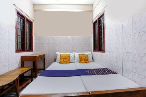Hotel Spot On 69105 Breeze Lodge