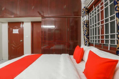 Hotel Oyo 68453 Essential Residency