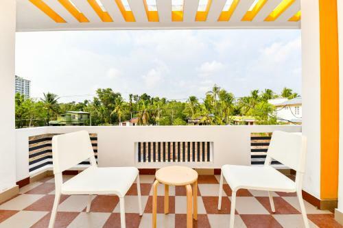 Hotel Oyo 68453 Essential Residency