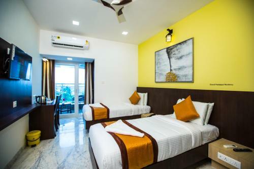Hotel Grand Padappai Residency