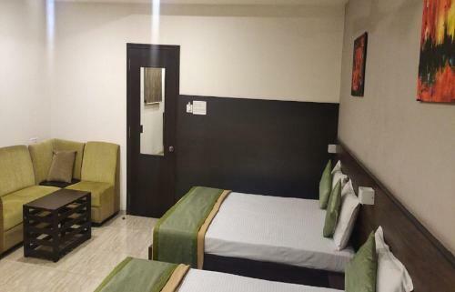 Hotel Holidays Inn