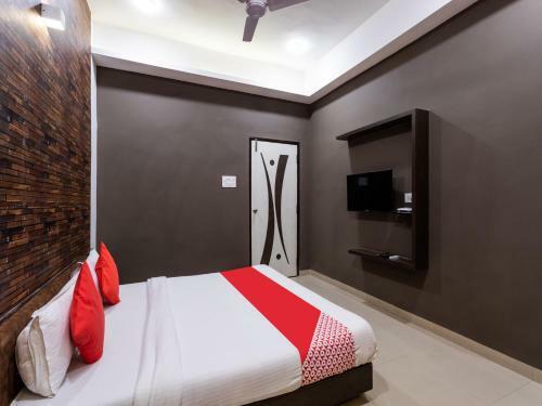 Hotel Oyo 79065 Gold Residency