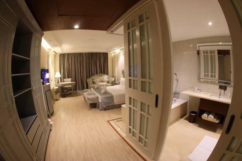 Hotel Regenta Central Rs - Chennai