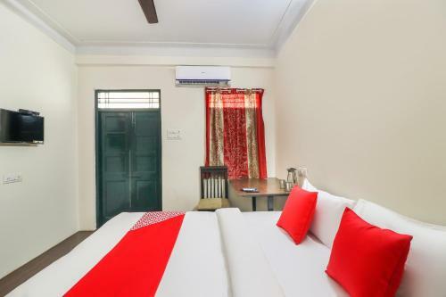 Hotel Oyo 46738 Egmore Shelters