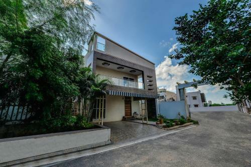 Hostal Spacious Stay Near Ags Cinemas