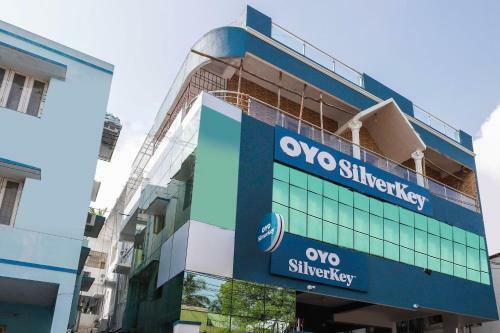 Hotel Silverkey Executive Stays 60446 Sadha Siva 36th Street