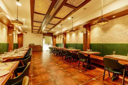 Hotel Akshay Grand