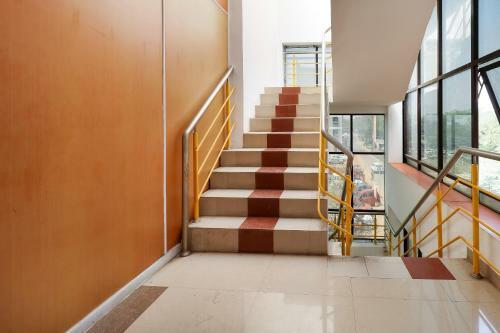 Hotel Oyo 70557 Royal Pride