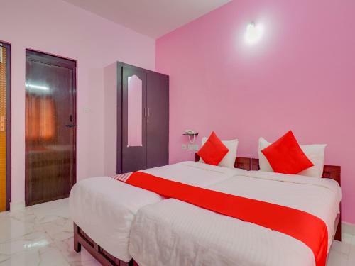 Oyo 74893 Hotel Lakshmi Residency