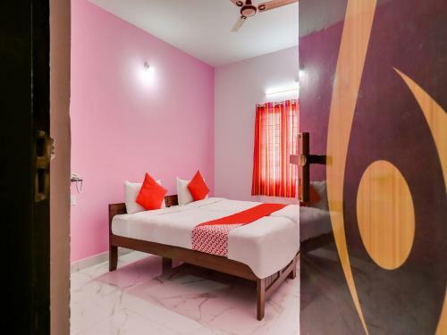 Oyo 74893 Hotel Lakshmi Residency