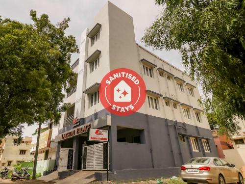 Oyo 74893 Hotel Lakshmi Residency