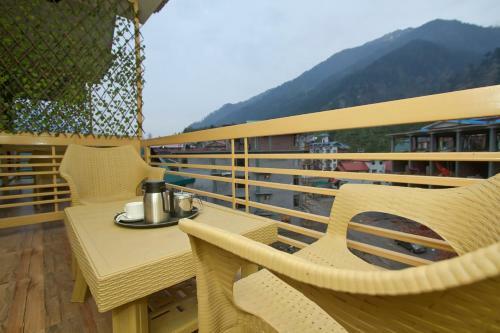 Zip By Spree Hotels Avishi Greens