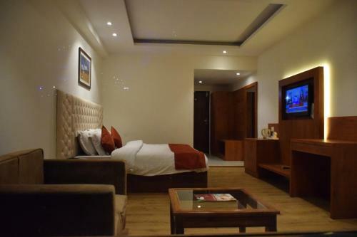 Hotel Sandhya Resort & Spa Manali