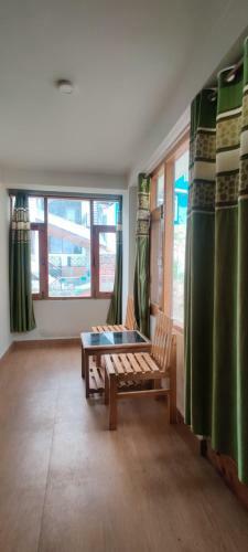 Albergue Dwellers Manali