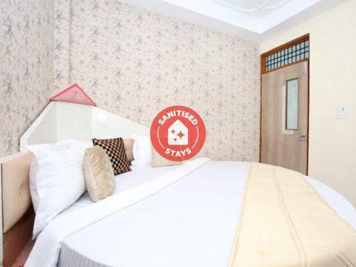 Oyo 12745 Hotel Red House