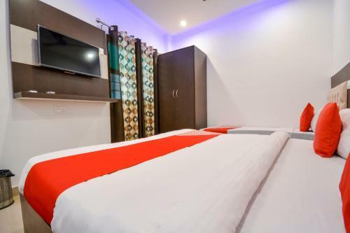 Oyo 65425 Hotel Red Hut
