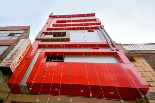 Oyo 65425 Hotel Red Hut