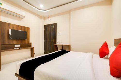 Capital O74889 Hotel Solitude 24